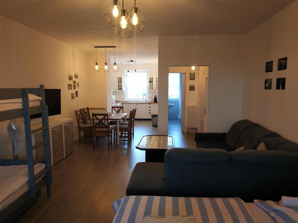 Apartman One To One Štúrovo Eksteriør billede