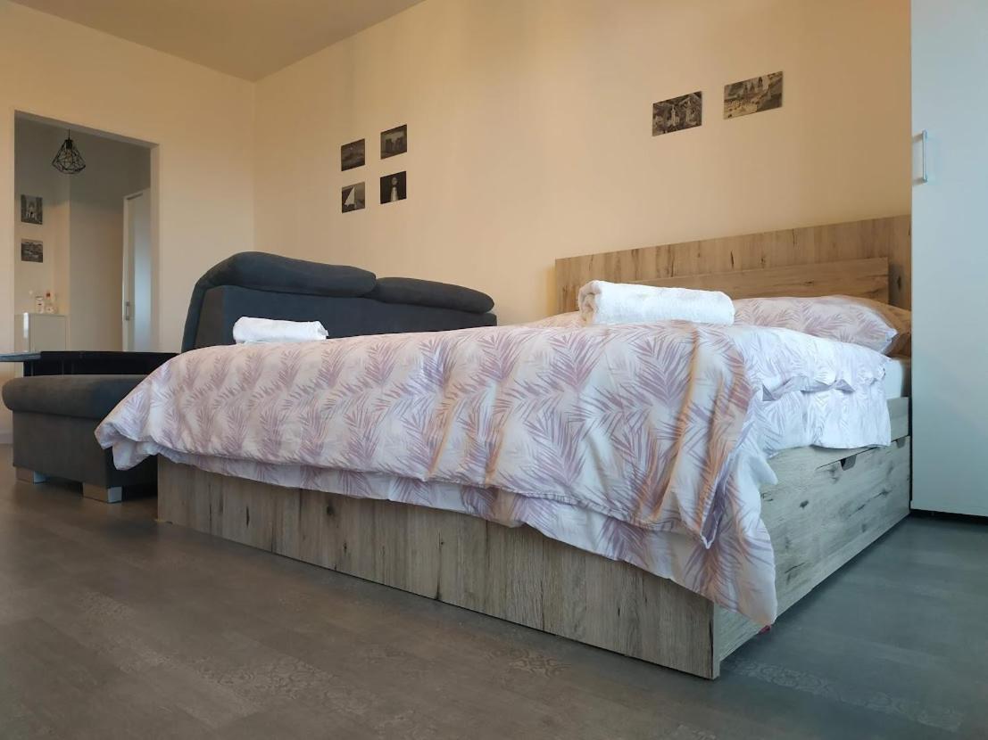 Apartman One To One Štúrovo Eksteriør billede